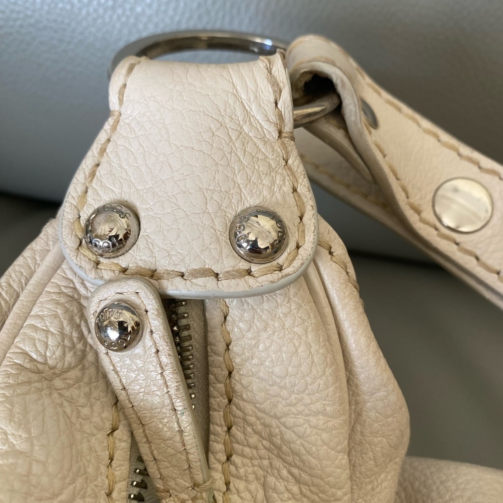 Tod's Cream Leather Hobo Bag with Silver Hardware - Picture 6 of 13